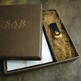 ARTISAN COMBO 4 X 6 (PRINTS + USB) BOX - ENGRAVING INCLUDED ARTISAN COMBO 4 X 6 (PRINTS + USB) BOX - ENGRAVING INCLUDED